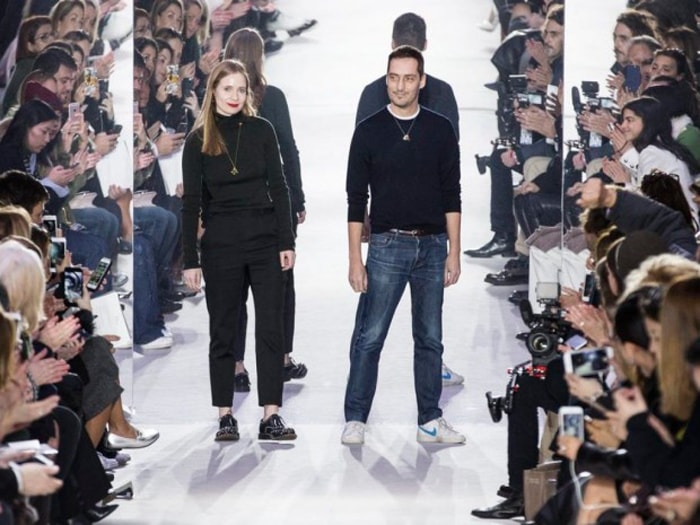Qui a besoin de Raf Simons? Qui a besoin de Raf Simons?