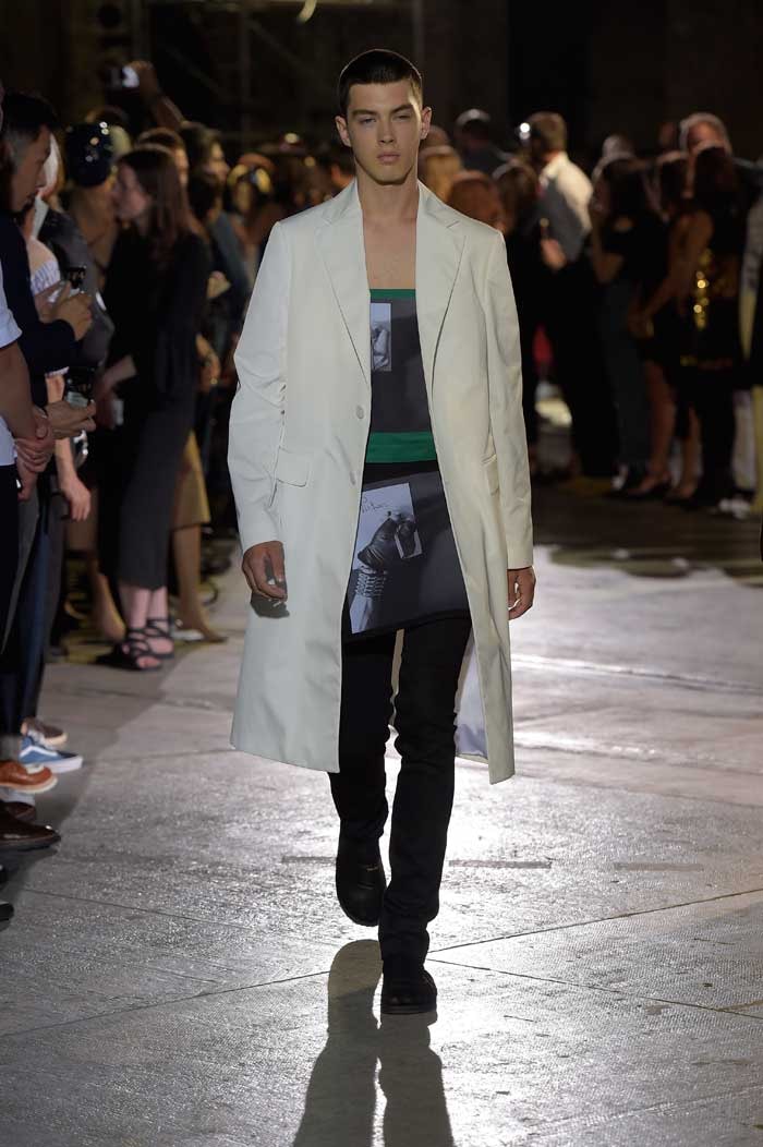 Highlights: le défilé Raf Simons SS17 à Pitti Uomo Highlights: le défilé Raf Simons SS17 à Pitti Uomo