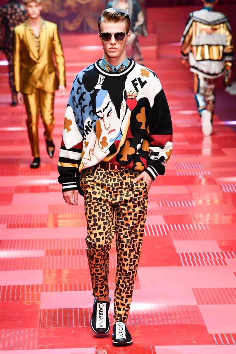 Mode à Milan: Dolce & Gabbana crée l'événement, Versace rend hommage à Gianni Mode à Milan: Dolce & Gabbana crée l'événement, Versace rend hommage à Gianni