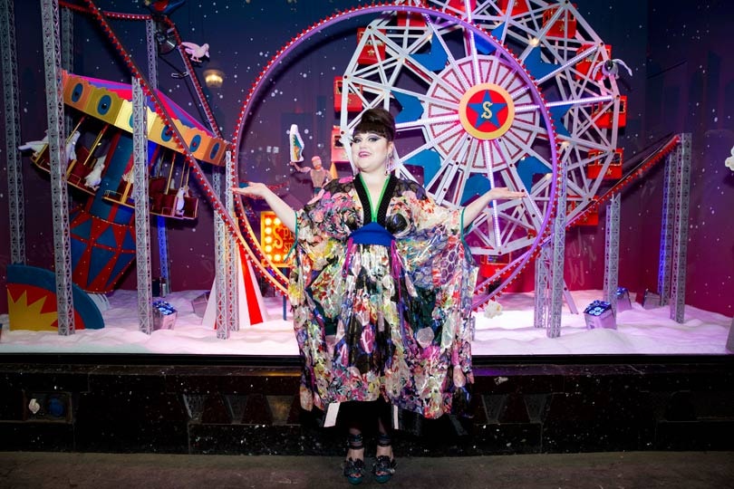 Beth Ditto lance le coup d’envoi de Noël Spectacular spectacular des Galeries Lafayette Beth Ditto lance le coup d’envoi de Noël Spectacular spectacular des Galeries Lafayette