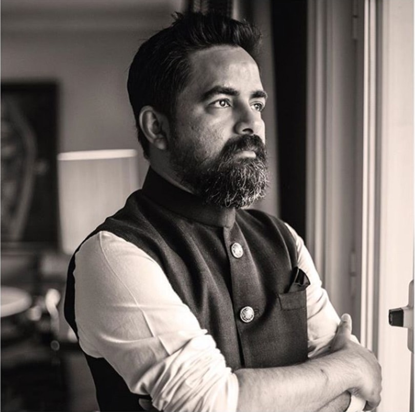 Qui est Sabyasachi? Qui est Sabyasachi?