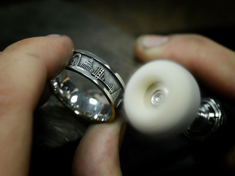Tournaire lance "Design Your Ring", avec Dassault Systèmes, pour personnaliser un bijou 3D en ligne Tournaire lance "Design Your Ring", avec Dassault Systèmes, pour personnaliser un bijou 3D en ligne