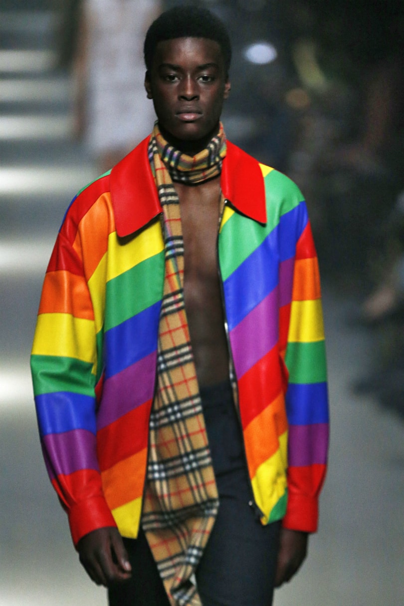 Burberry: vintage et LGBTQ pour le dernier défilé de Christopher Bailey Burberry: vintage et LGBTQ pour le dernier défilé de Christopher Bailey