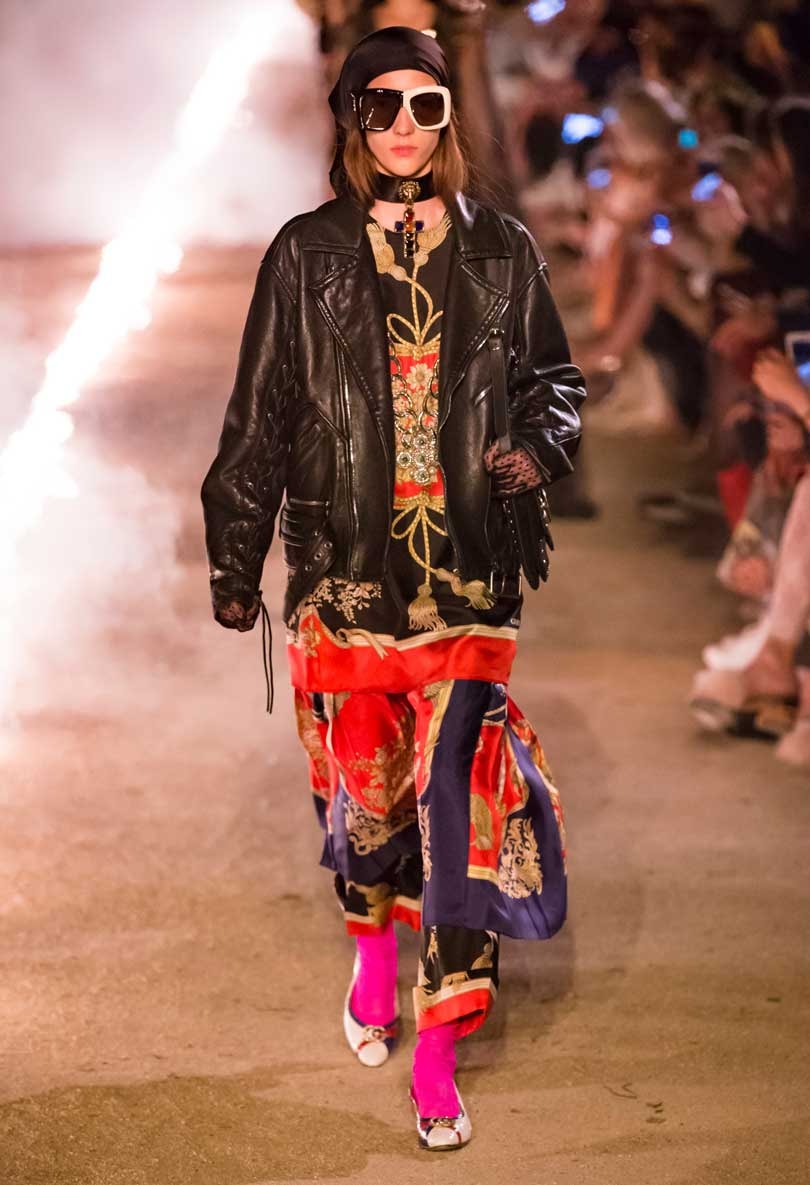 Spectaculaire défilé Gucci dans la nécropole romaine des Alyscamps à Arles Spectaculaire défilé Gucci dans la nécropole romaine des Alyscamps à Arles