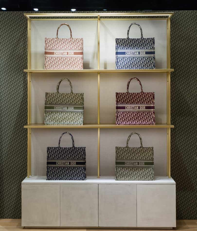 Dior ouvrira un pop-up store chez Harrods en août prochain Dior ouvrira un pop-up store chez Harrods en août prochain