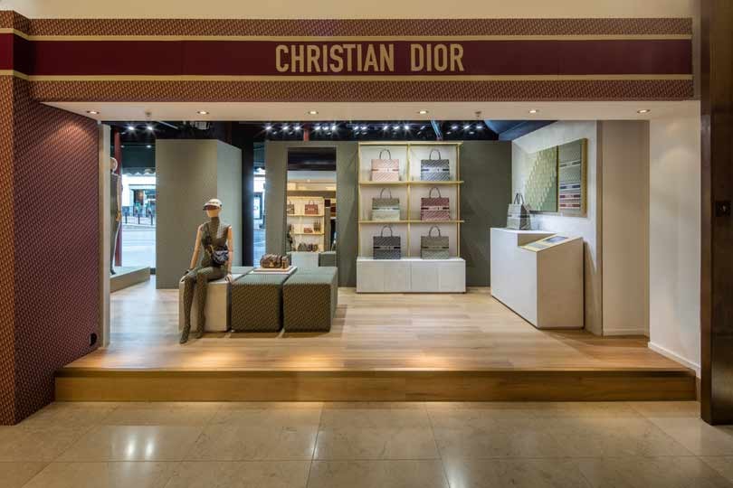 Dior ouvrira un pop-up store chez Harrods en août prochain Dior ouvrira un pop-up store chez Harrods en août prochain