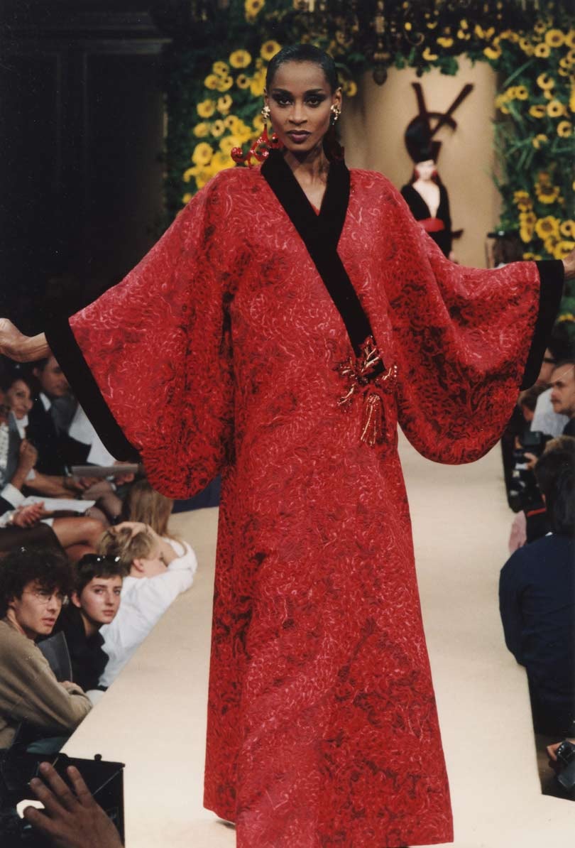 « L’Asie rêvée d’Yves Saint Laurent » : quand l’imaginaire ...