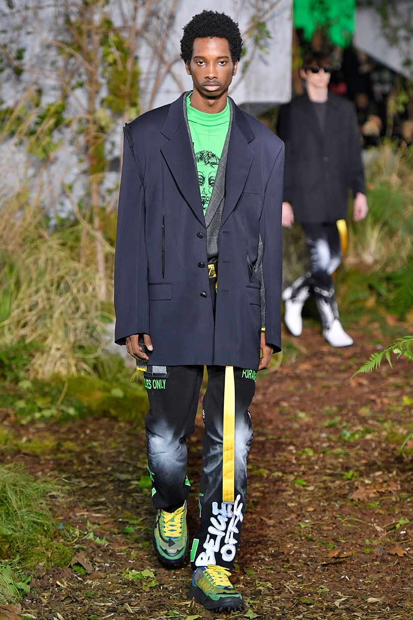 Virgil Abloh zigzague entre streetwear et classique, en attendant Vuitton Virgil Abloh zigzague entre streetwear et classique, en attendant Vuitton