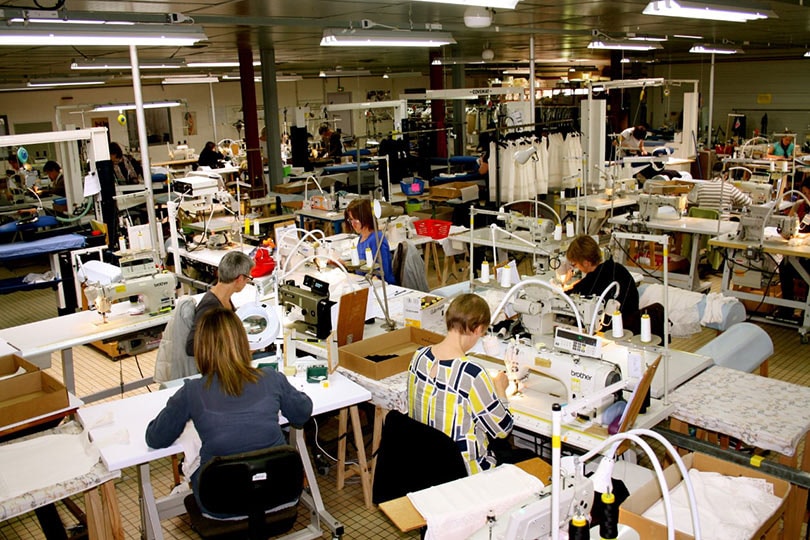 La transmission des savoir-faire et le recrutement : des enjeux majeurs pour la filière de la confection française La transmission des savoir-faire et le recrutement : des enjeux majeurs pour la filière de la confection française