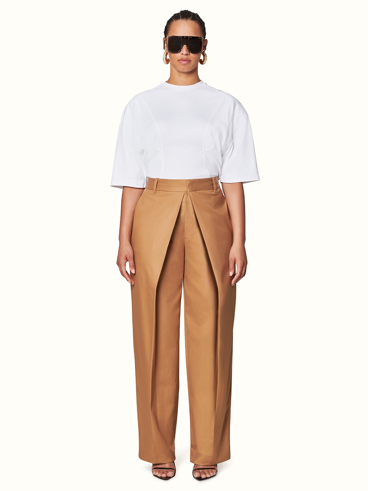 Fenty : les premières images de la collection disponible à Paris Fenty : les premières images de la collection disponible à Paris