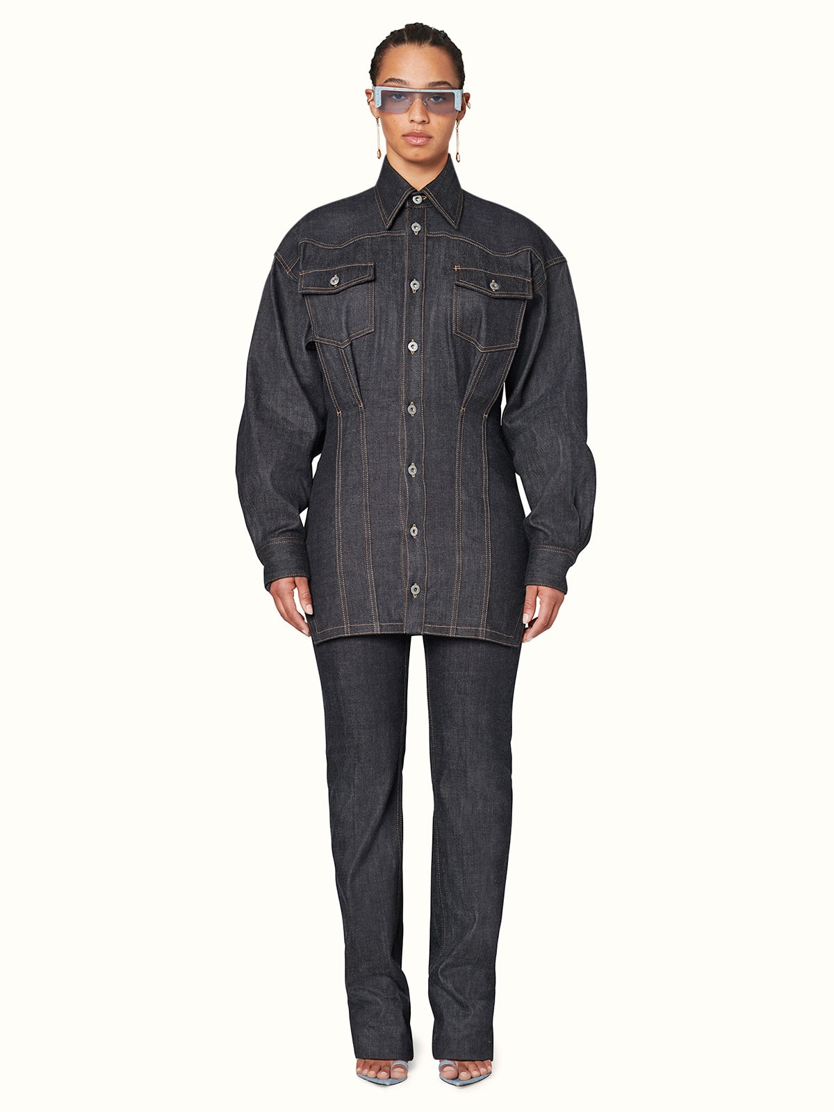 Fenty : les premières images de la collection disponible à Paris Fenty : les premières images de la collection disponible à Paris