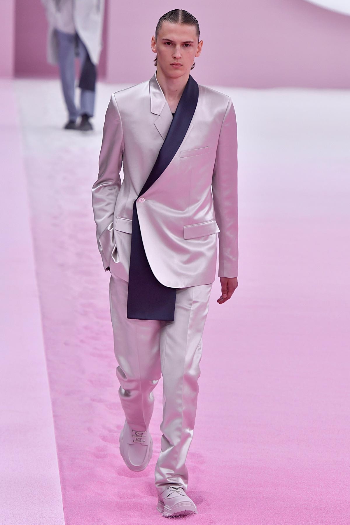 Tendances de la mode masculine sur mesure pour la saison printemps-été 2020 Tendances de la mode masculine sur mesure pour la saison printemps-été 2020