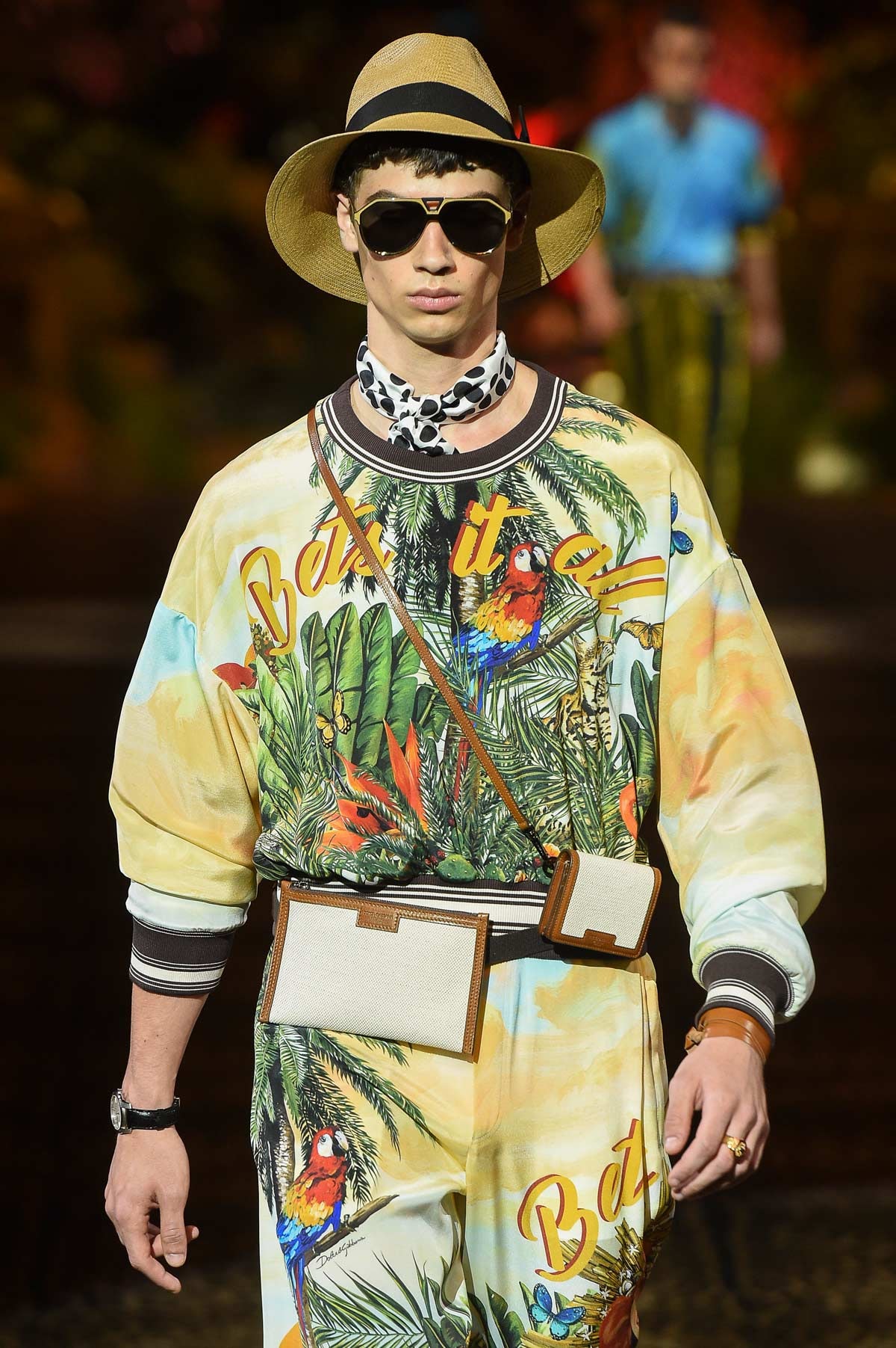 Fashion Week Milan : tropiques chez Dolce & Gabbana, JO chez Armani Fashion Week Milan : tropiques chez Dolce & Gabbana, JO chez Armani