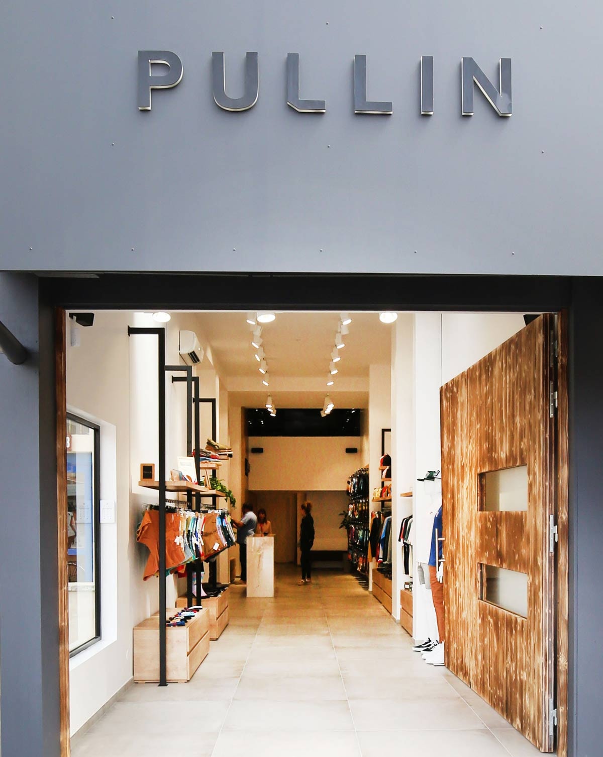 Pullin inaugure un concept store à Hossegor Pullin inaugure un concept store à Hossegor