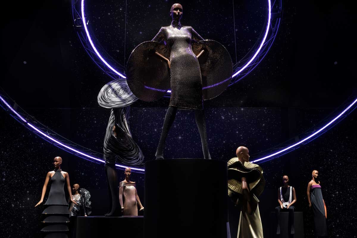 Pierre Cardin : une rétrospective à New York revalorise le travail du couturier Pierre Cardin : une rétrospective à New York revalorise le travail du couturier