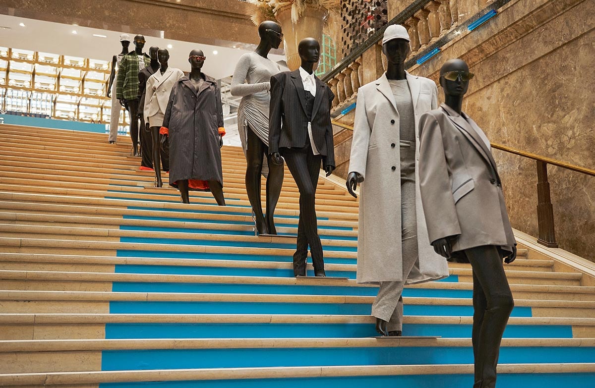 En images : le nouveau pop-up store de Fenty aux Galeries Lafayette Champs Élysées En images : le nouveau pop-up store de Fenty aux Galeries Lafayette Champs Élysées