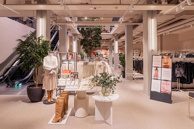 En images : le flagship H&M de Stockholm totalement rénové En images : le flagship H&M de Stockholm totalement rénové