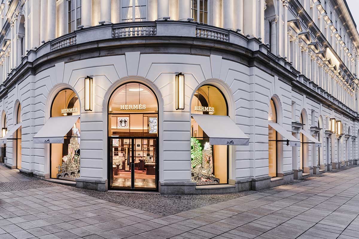 Hermès ouvre son premier magasin en Pologne Hermès ouvre son premier magasin en Pologne