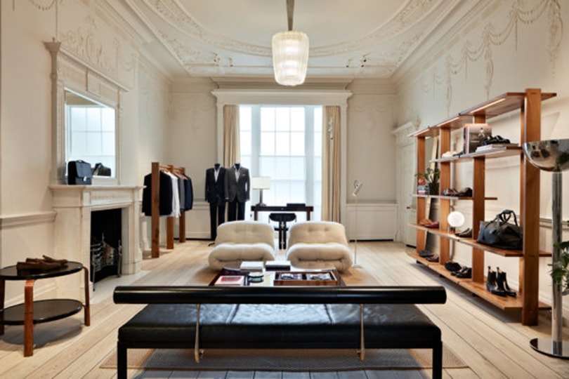 Brioni ne veut plus de « défilé de 8 minutes où le public ne voit rien» Brioni ne veut plus de « défilé de 8 minutes où le public ne voit rien»