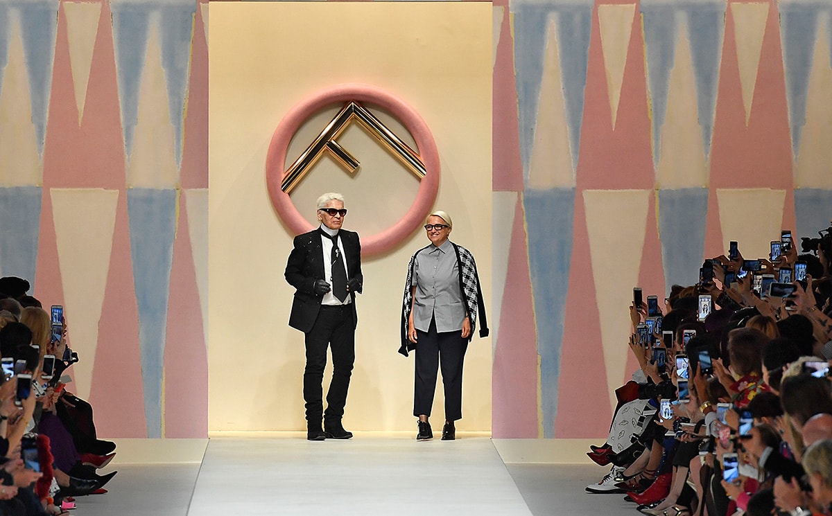 Un an plus tard : comment Chanel, Fendi et la marque Karl Lagerfeld ont continué sans Karl Un an plus tard : comment Chanel, Fendi et la marque Karl Lagerfeld ont continué sans Karl