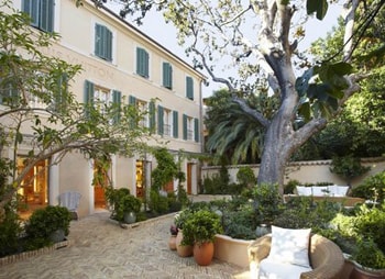 Lanvin, Vuitton et Chanel s'emparent de Saint Tropez Lanvin, Vuitton et Chanel s'emparent de Saint Tropez