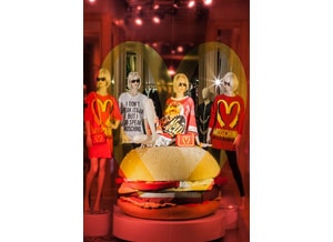 Moschino singe la fast-fashion Moschino singe la fast-fashion